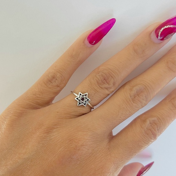 Sterling silver star ring, star ring, silver star ring, dainty ring, silver ring - Picture 5 of 11